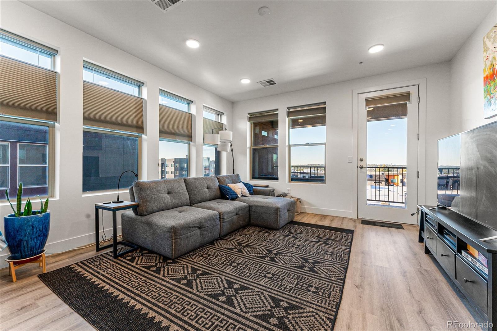 MLS Image #6 for 2851 w 52nd avenue,denver, Colorado