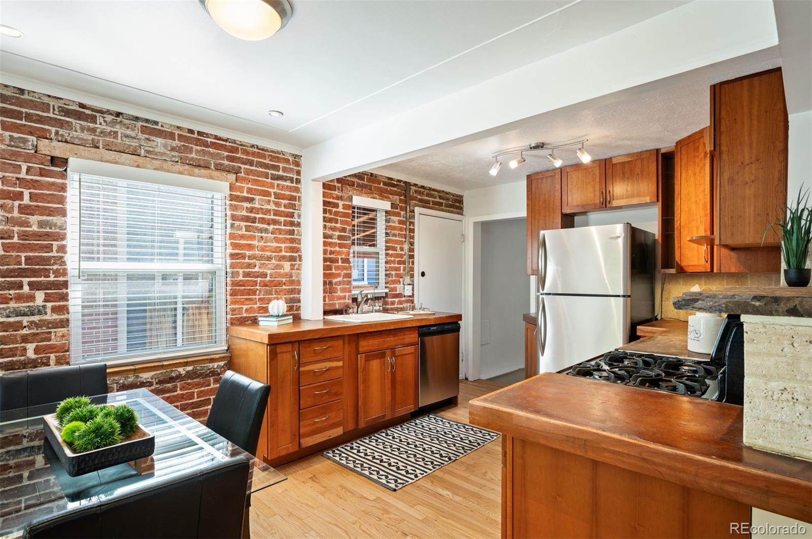 MLS Image #9 for 2329 n glencoe street,denver, Colorado