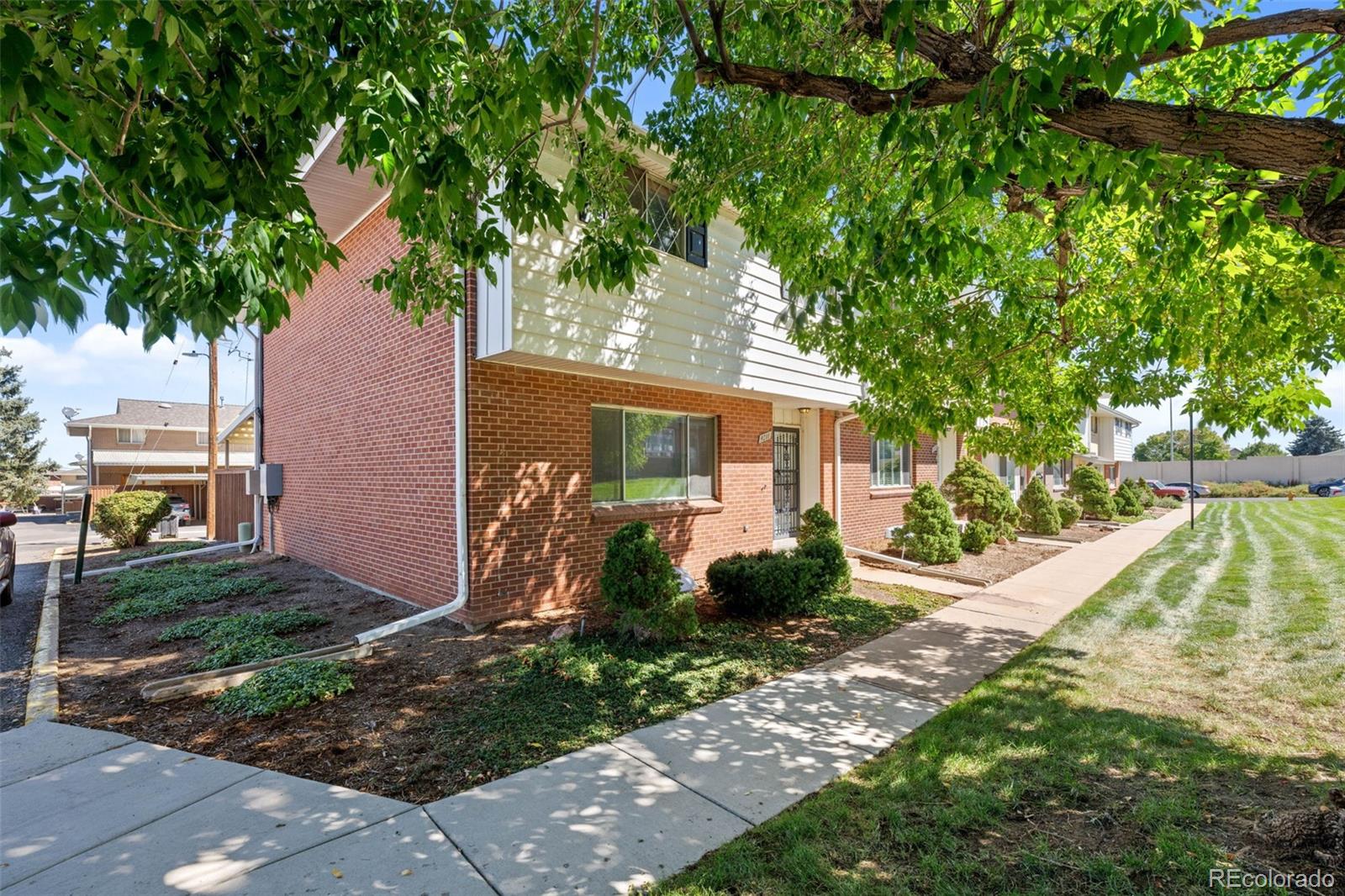 MLS Image #1 for 9211 e oxford drive,denver, Colorado