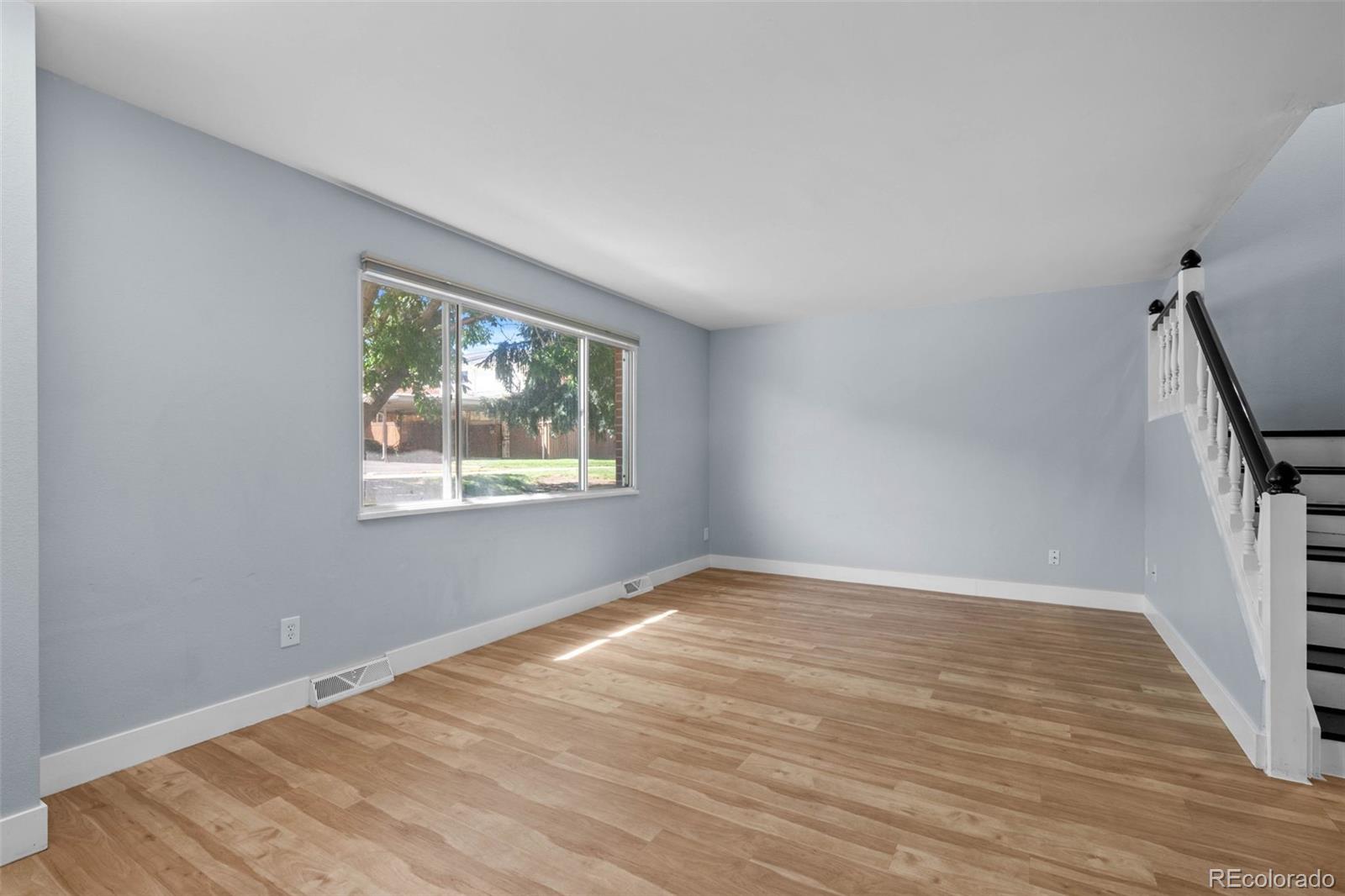 MLS Image #5 for 9211 e oxford drive,denver, Colorado