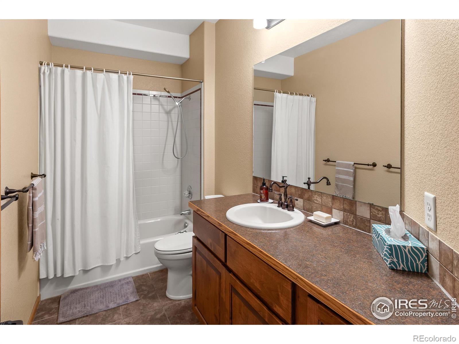 MLS Image #13 for 3020  blue mountain court,loveland, Colorado