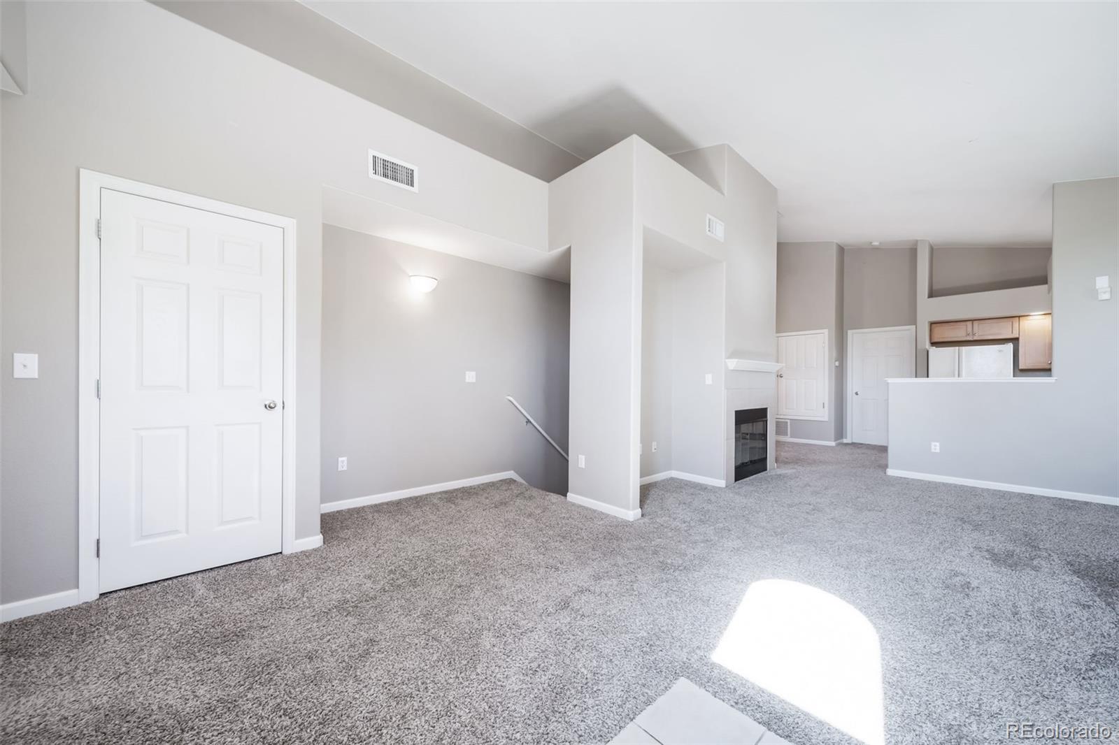 MLS Image #10 for 5800  tower road 1306,denver, Colorado