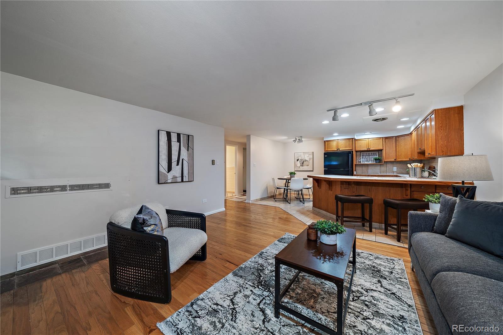 MLS Image #9 for 1260  york street,denver, Colorado