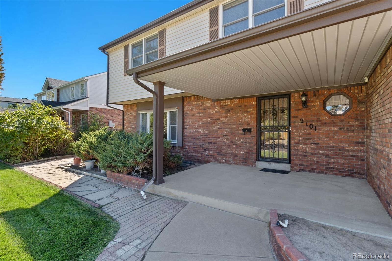 MLS Image #2 for 2101 s lansing court,aurora, Colorado