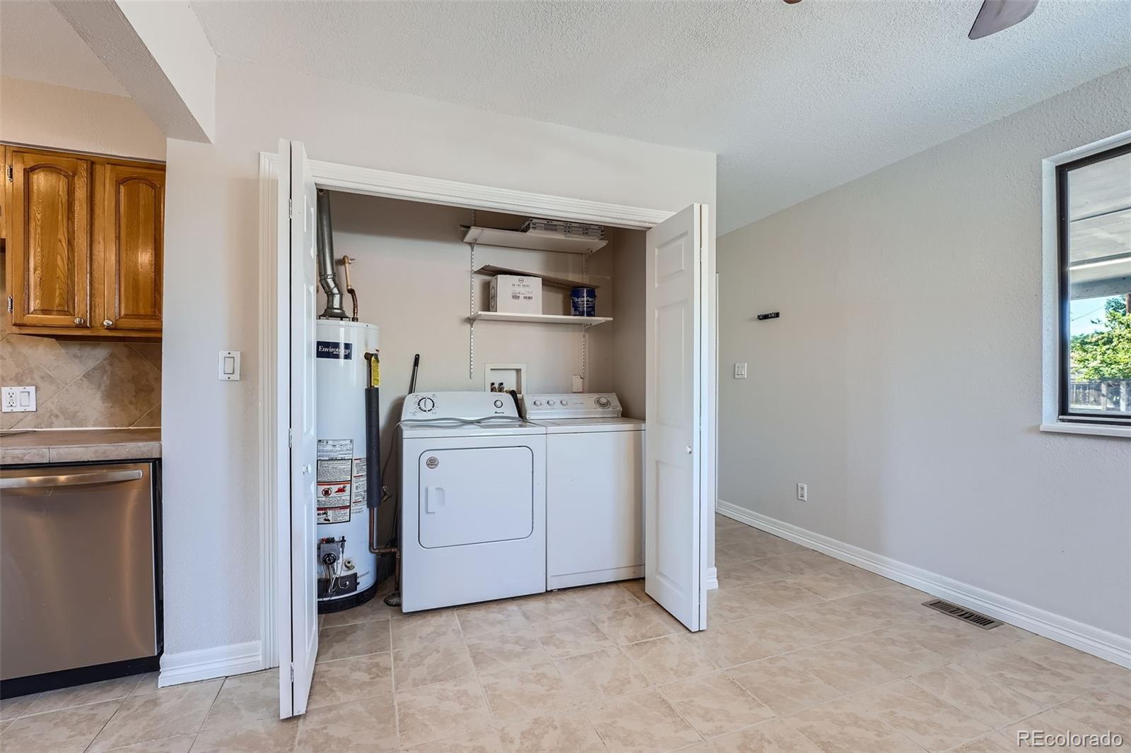 MLS Image #9 for 1289  newark street,aurora, Colorado