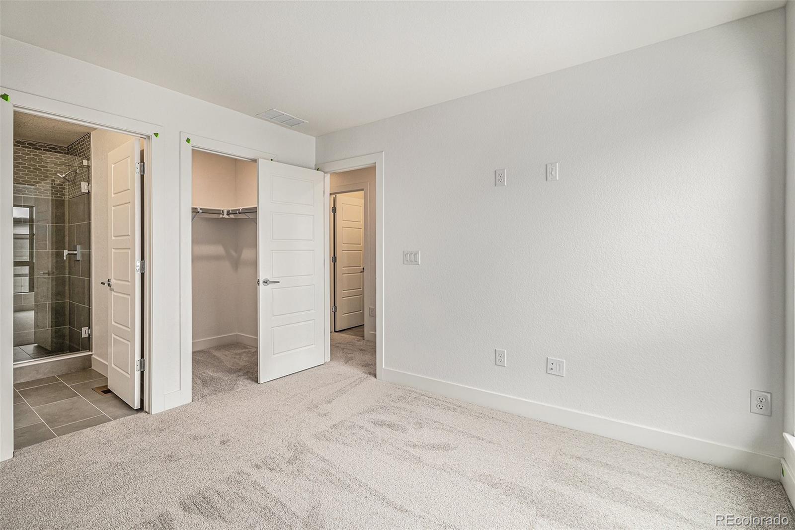 MLS Image #12 for 2046 s holly street,denver, Colorado