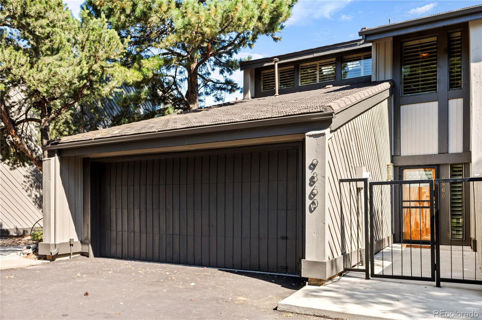 MLS Image #1 for 9860 e maplewood circle,englewood, Colorado