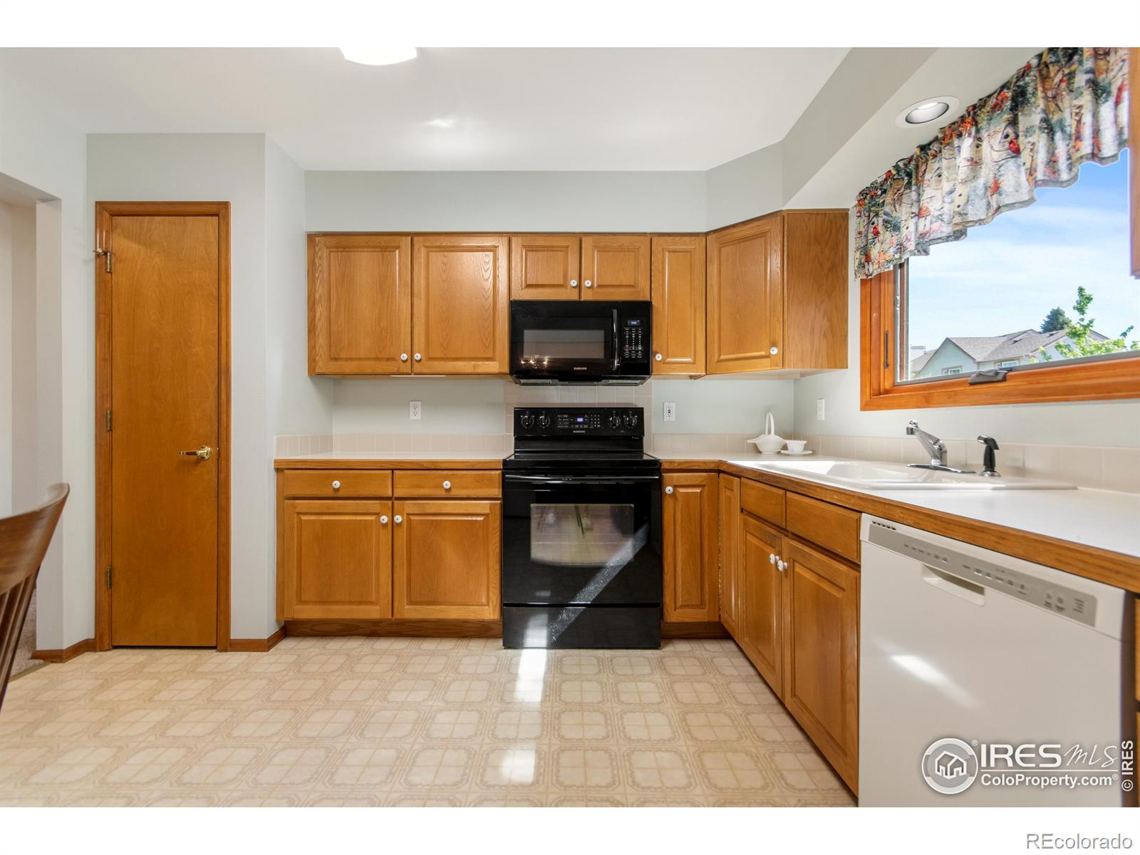 MLS Image #9 for 1520  tulip court,longmont, Colorado