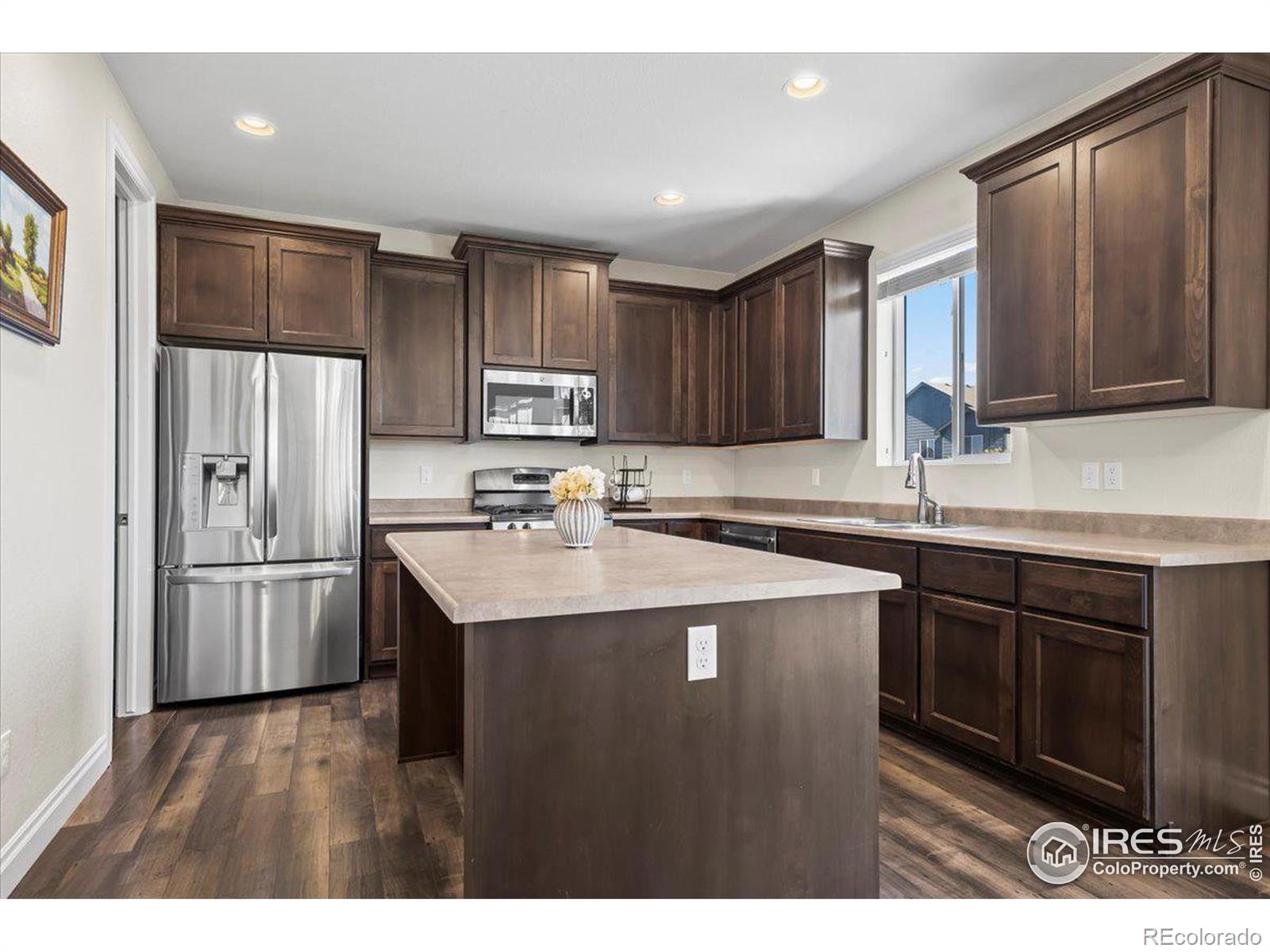 MLS Image #5 for 543  hillspire drive,windsor, Colorado