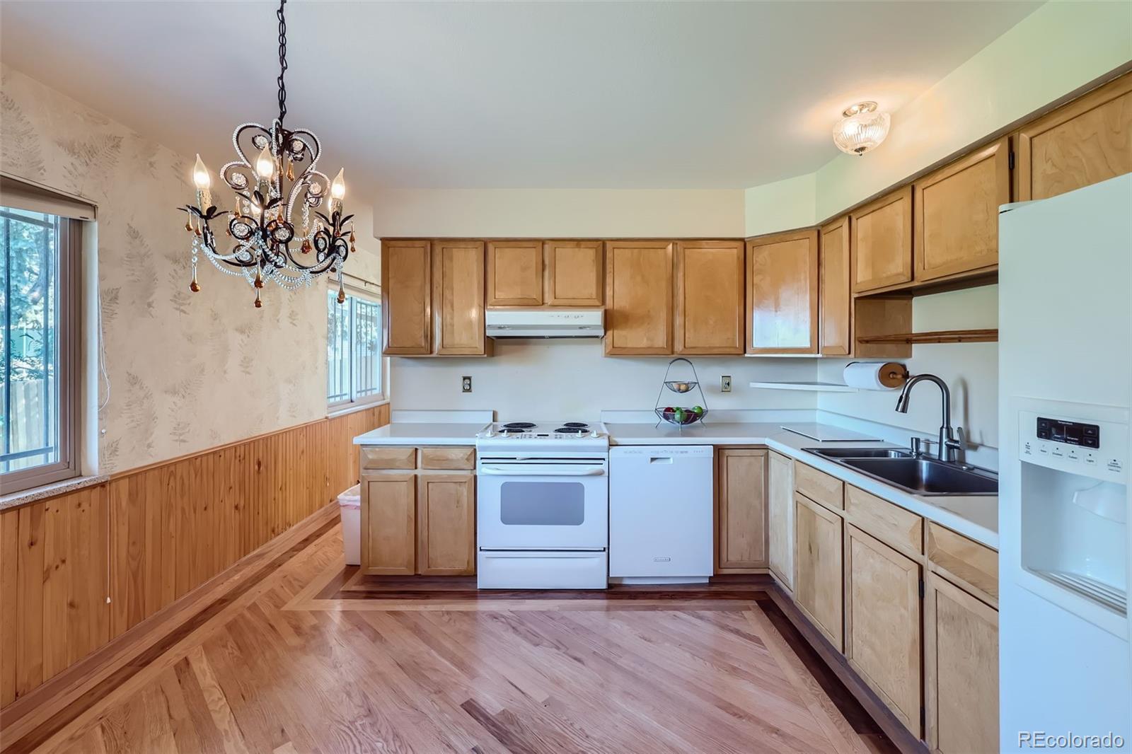 MLS Image #11 for 4446 s xenia street,denver, Colorado