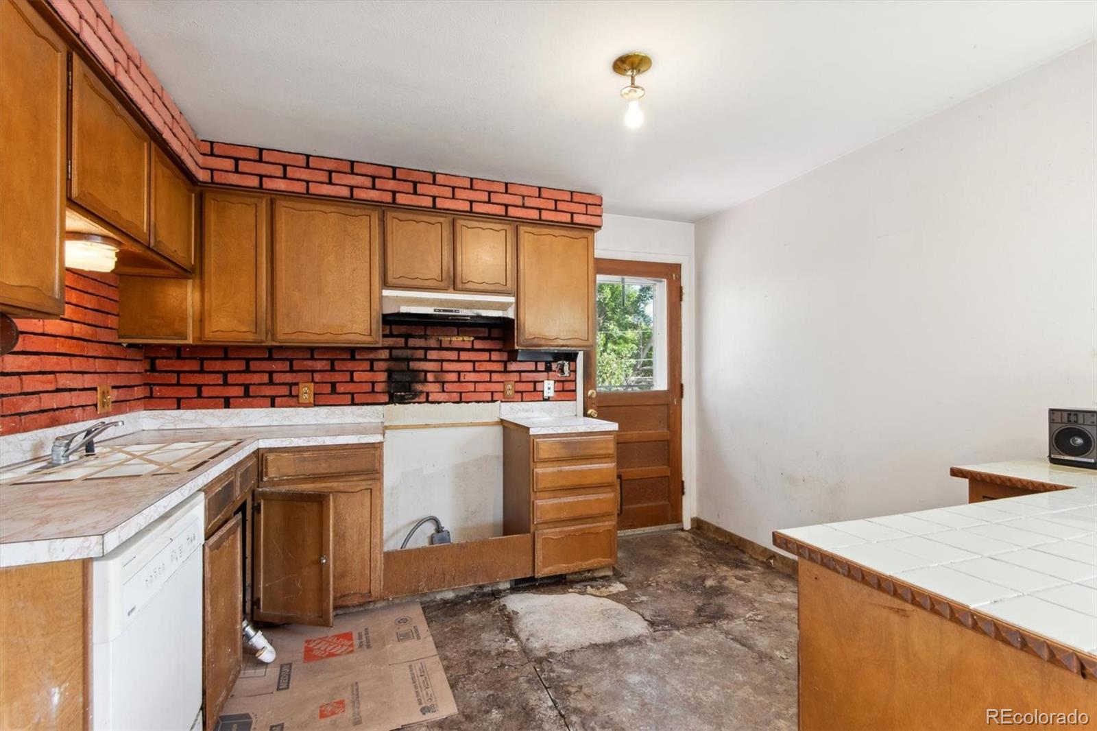 MLS Image #10 for 1029 n columbine street,golden, Colorado