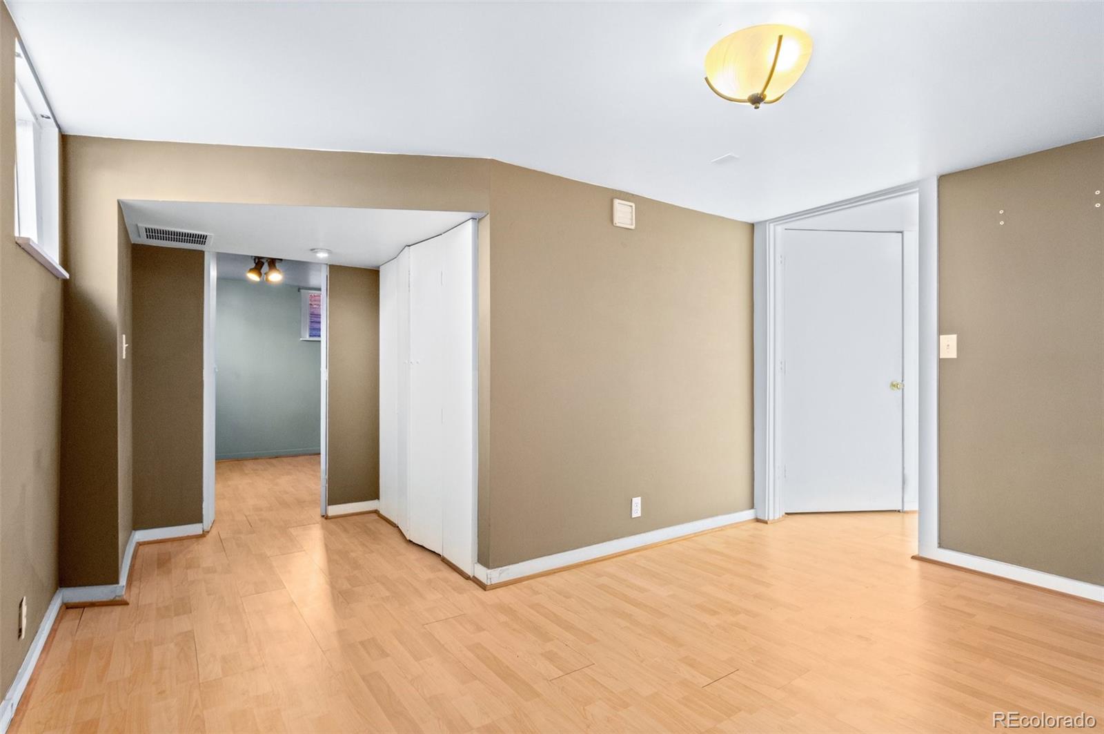 MLS Image #22 for 2575 s lincoln street,denver, Colorado