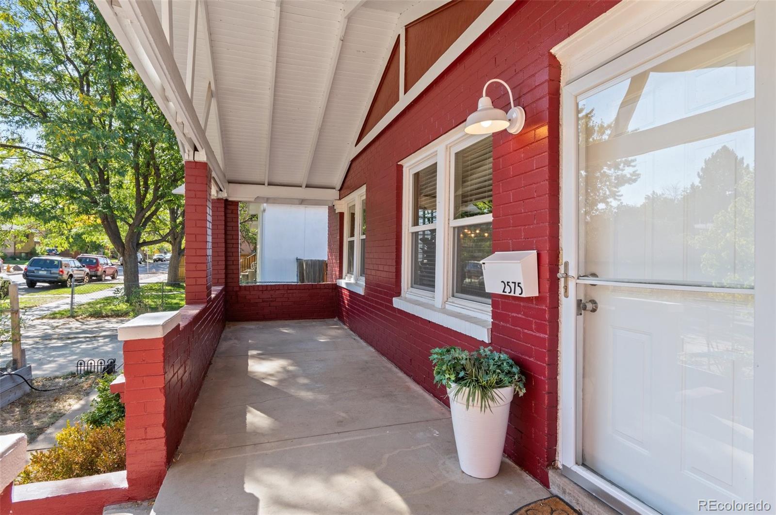 MLS Image #26 for 2575 s lincoln street,denver, Colorado