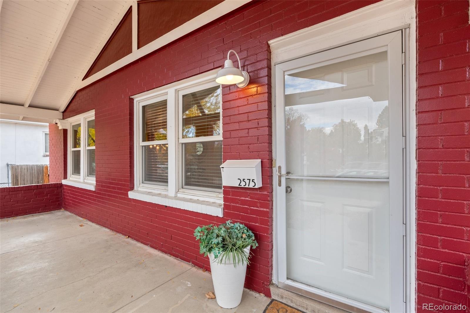 MLS Image #28 for 2575 s lincoln street,denver, Colorado