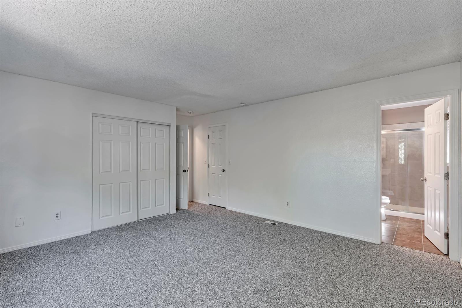 MLS Image #11 for 2105 s elkhart street,aurora, Colorado