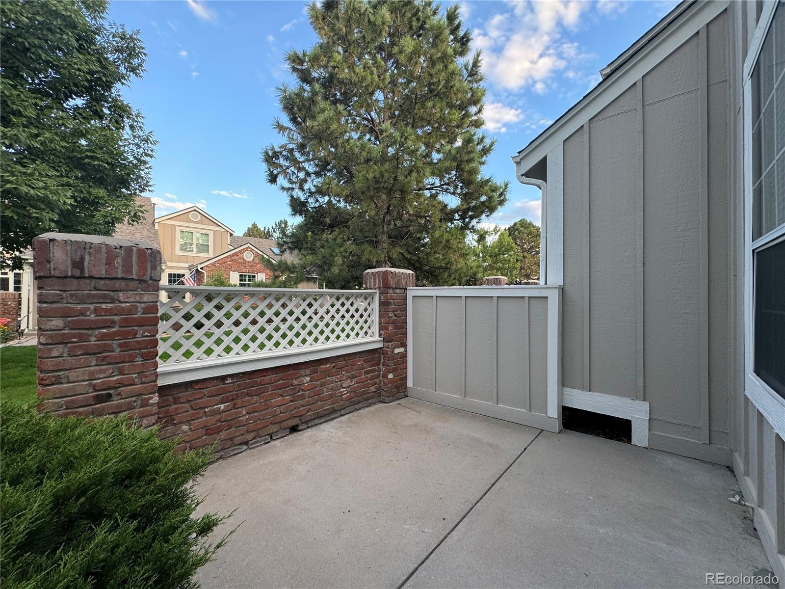 MLS Image #2 for 2982 w long drive c,littleton, Colorado