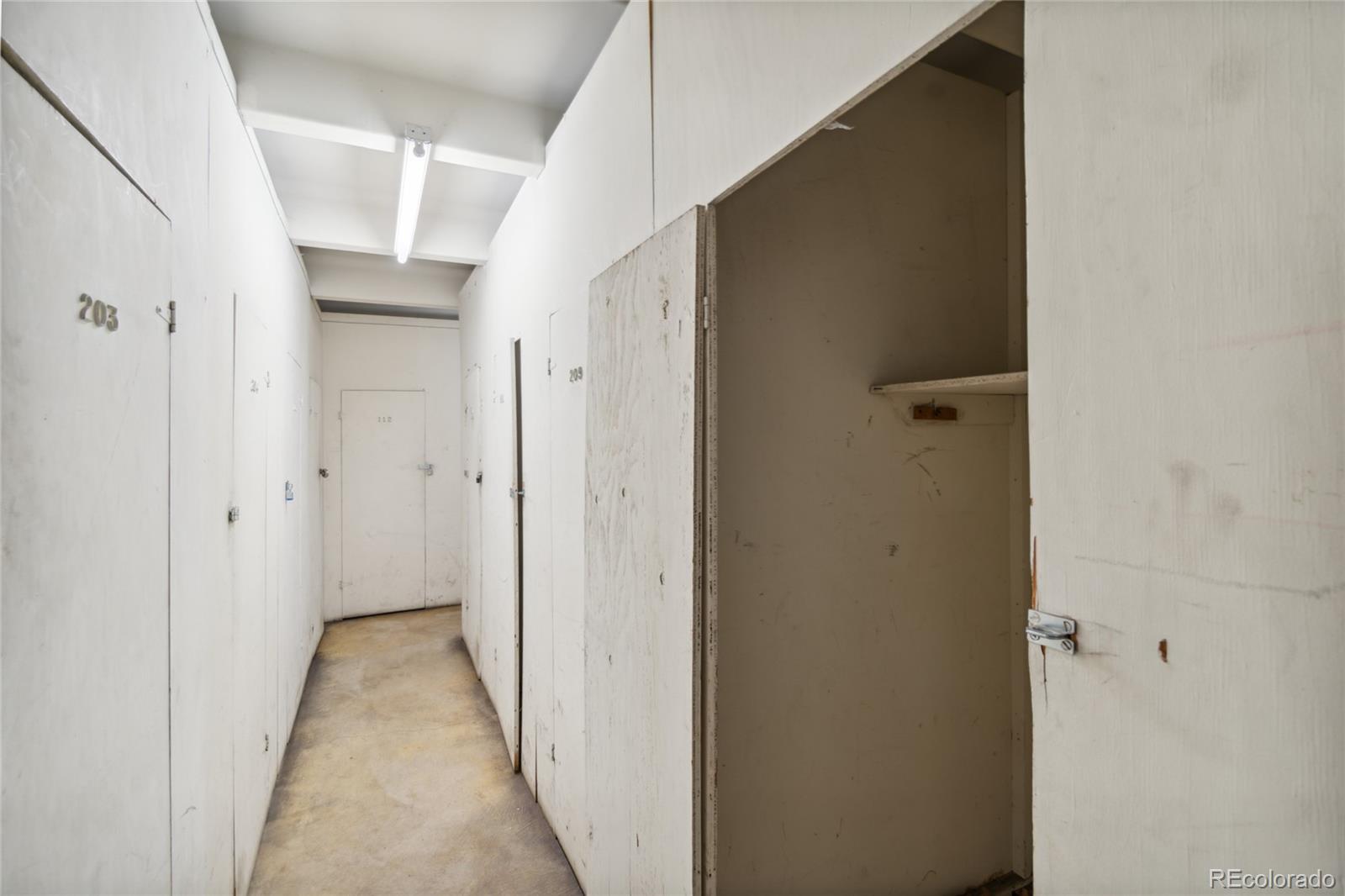 MLS Image #12 for 590 n logan street,denver, Colorado