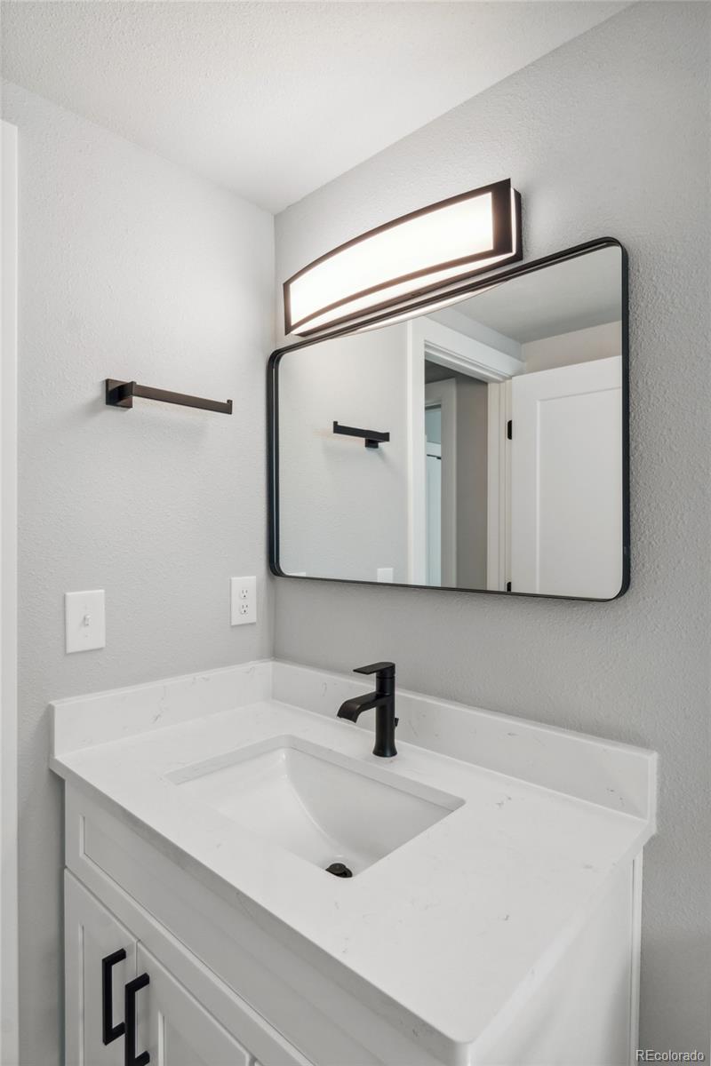 MLS Image #9 for 590 n logan street,denver, Colorado