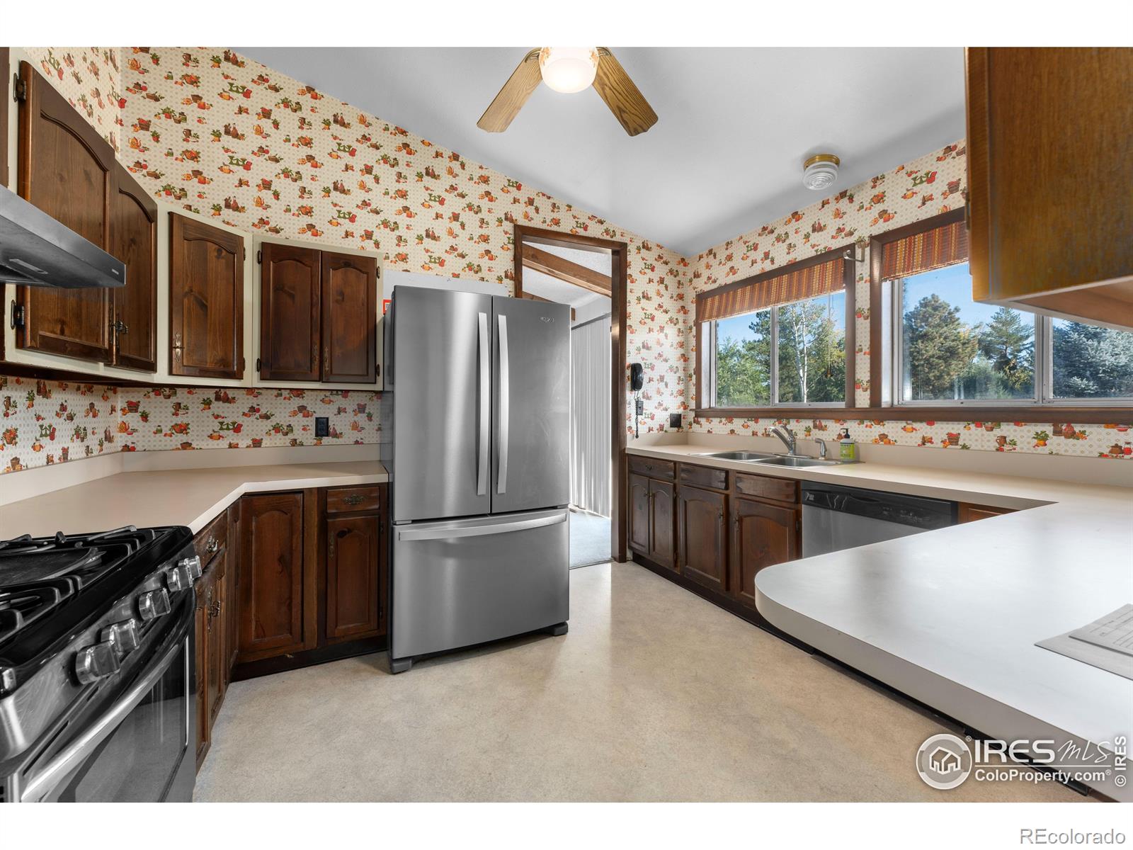 MLS Image #5 for 922  club view road,fort collins, Colorado