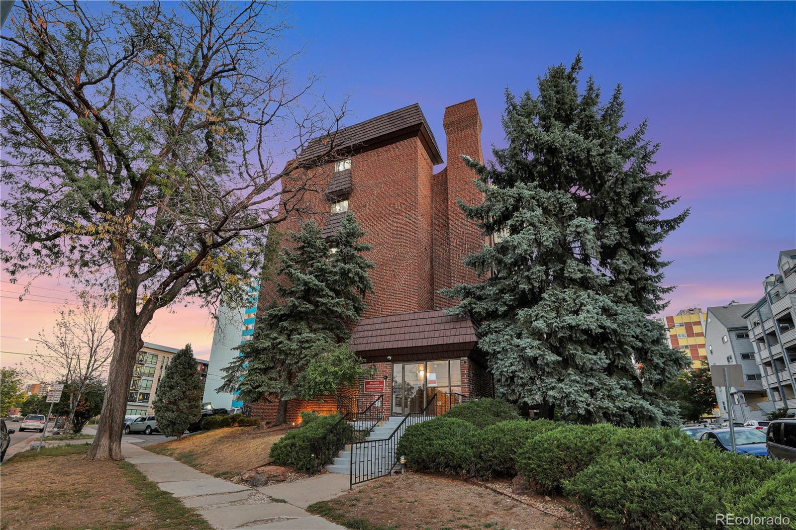 MLS Image #14 for 4110  hale parkway,denver, Colorado