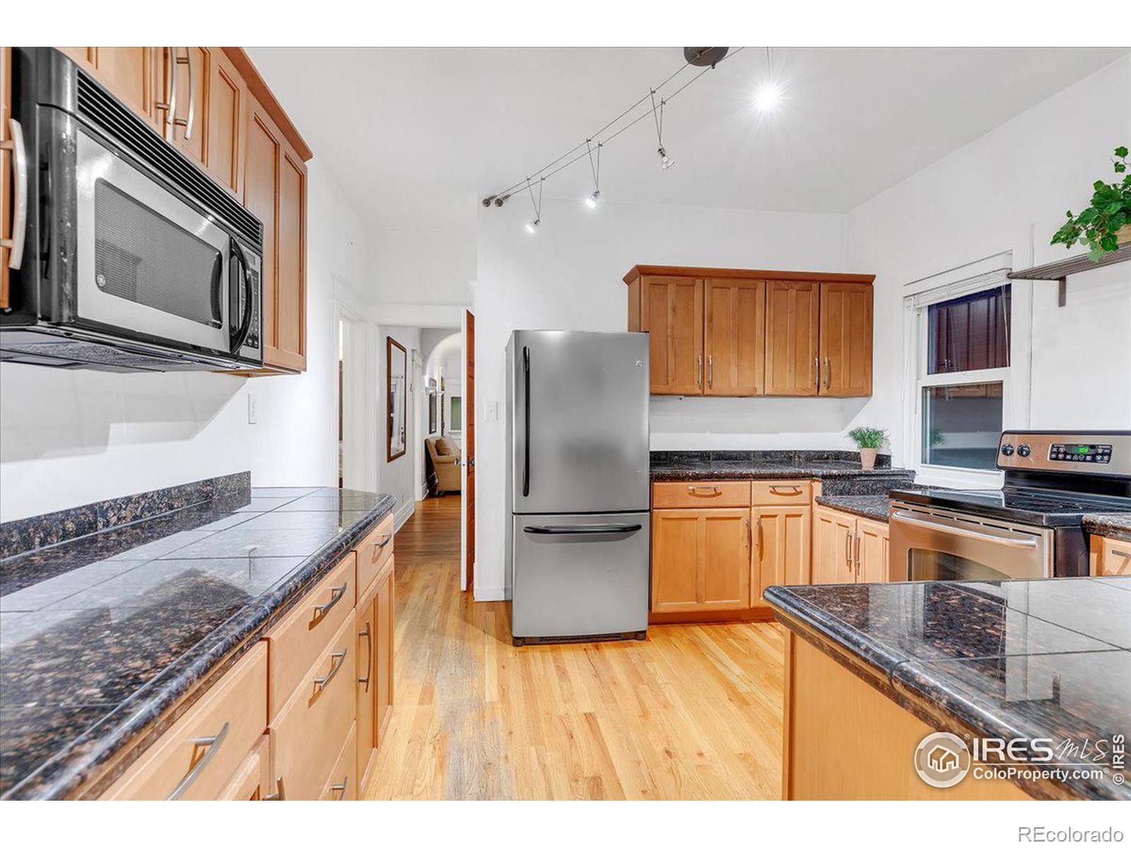 MLS Image #12 for 576 n lafayette street,denver, Colorado