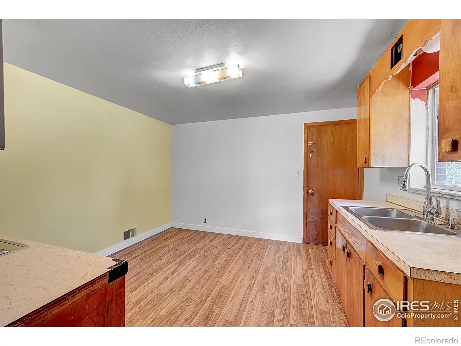 MLS Image #13 for 5345 s lakeview street,littleton, Colorado