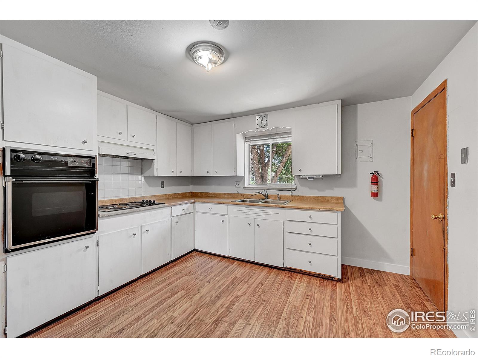 MLS Image #18 for 5345 s lakeview street,littleton, Colorado