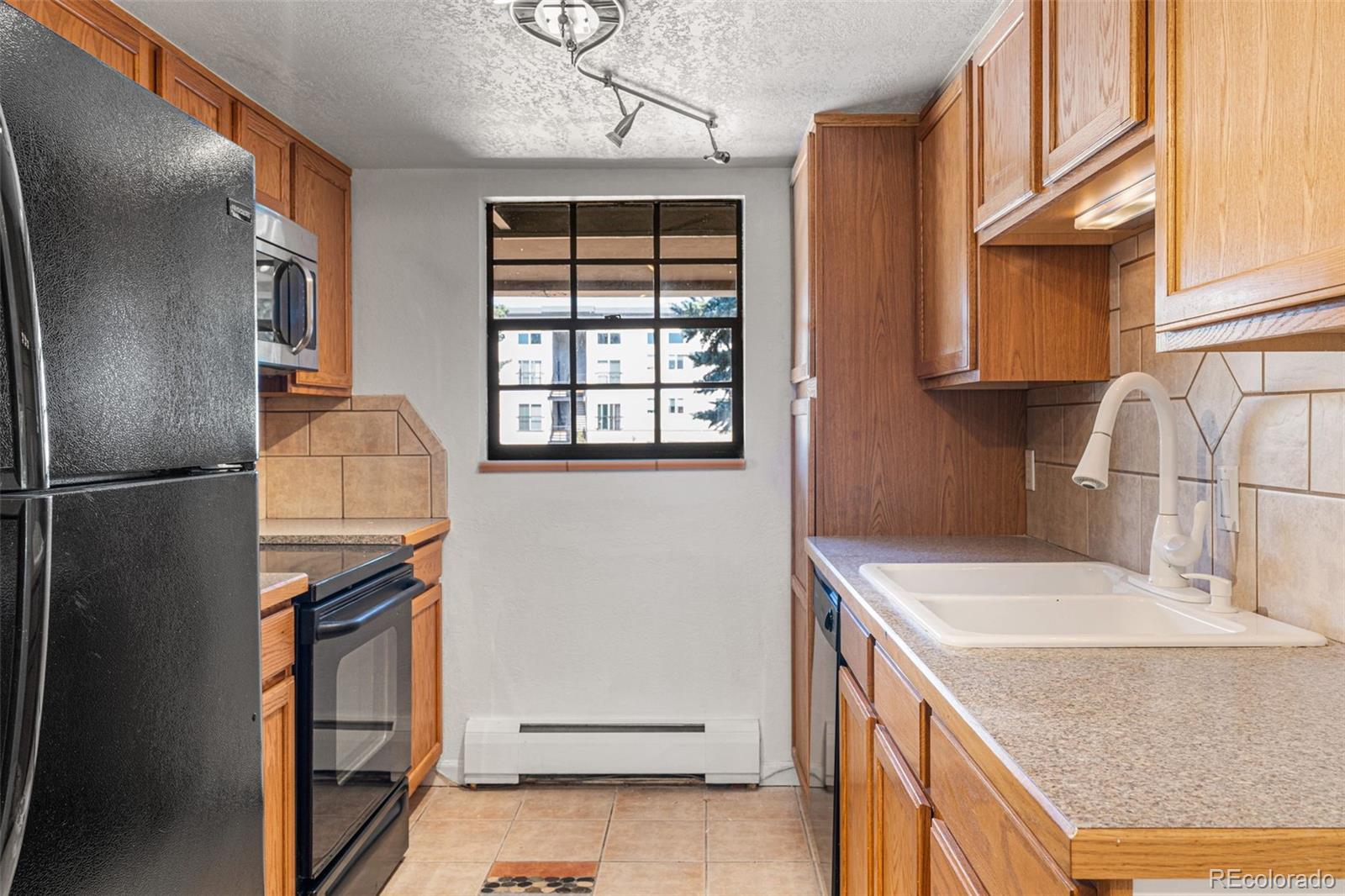 MLS Image #4 for 1021  carr street,lakewood, Colorado