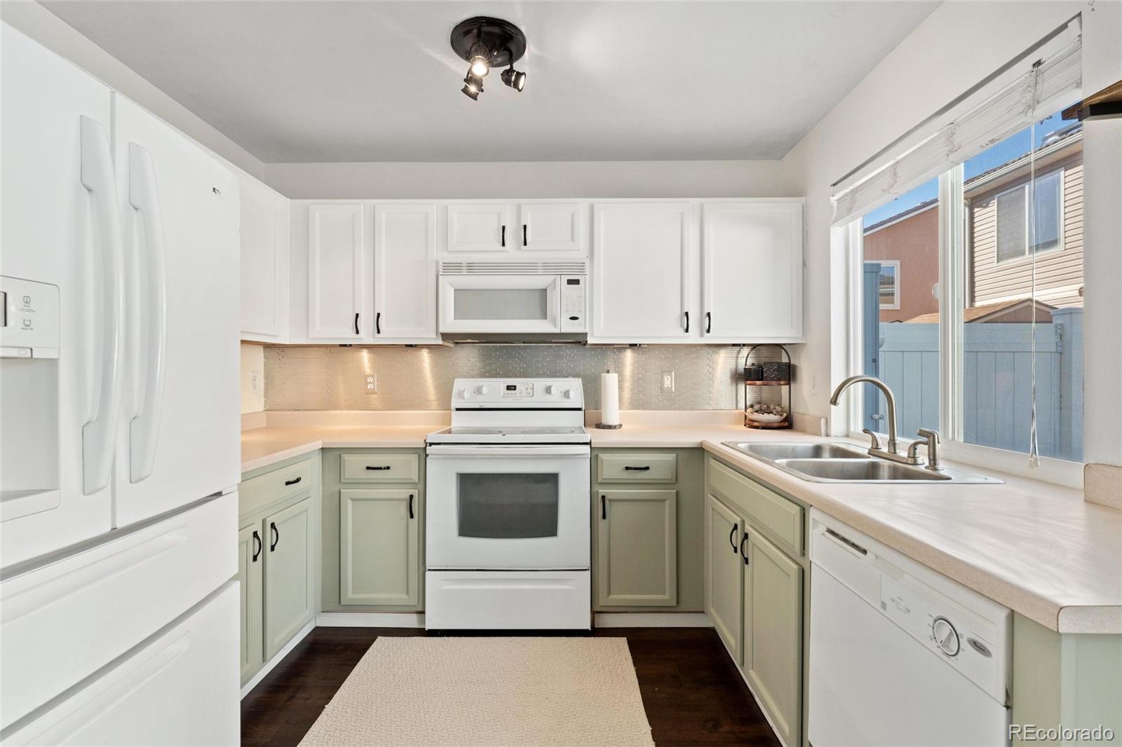 MLS Image #9 for 19535  robins drive,denver, Colorado