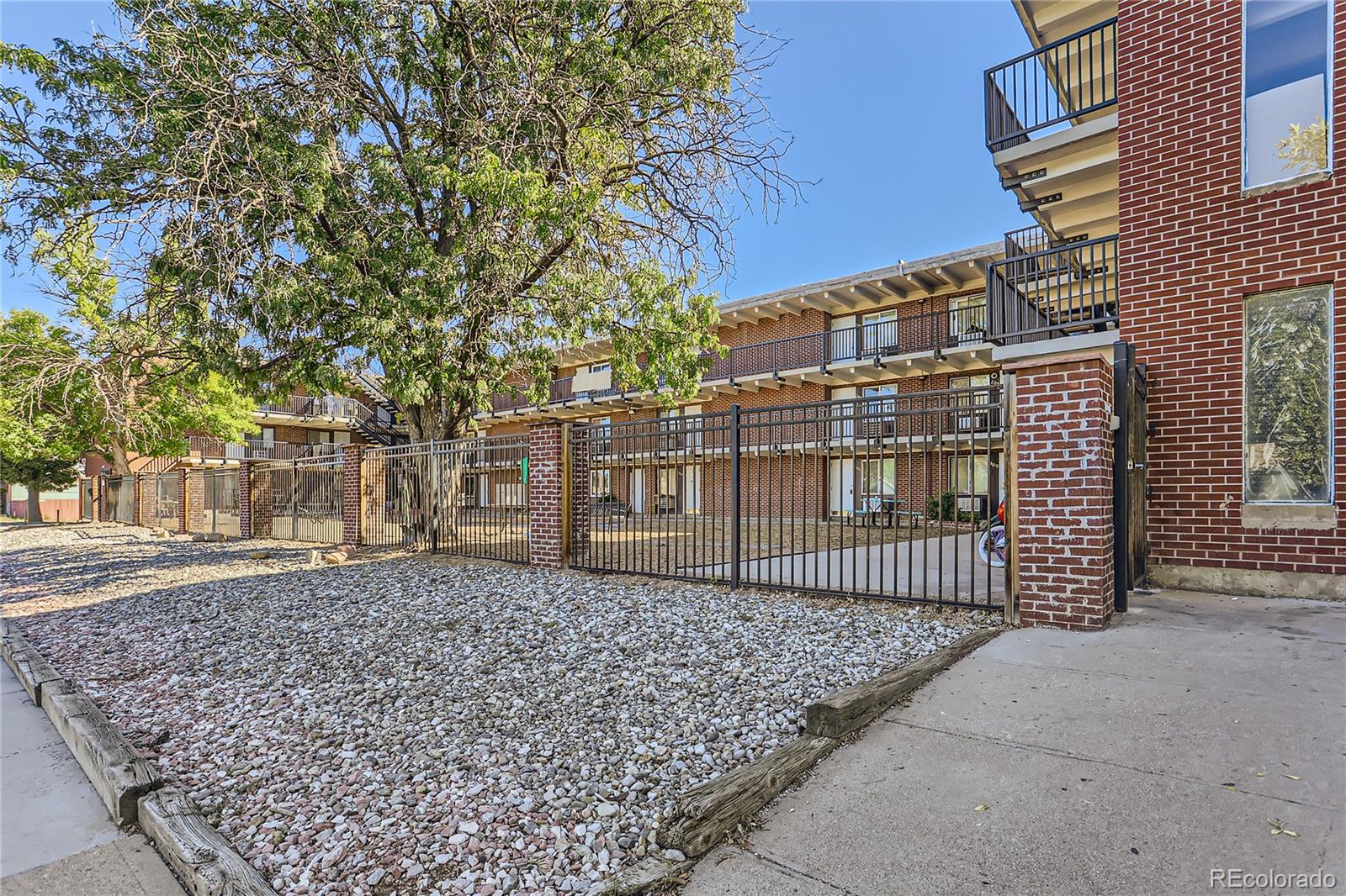 MLS Image #10 for 1180  yosemite street,denver, Colorado