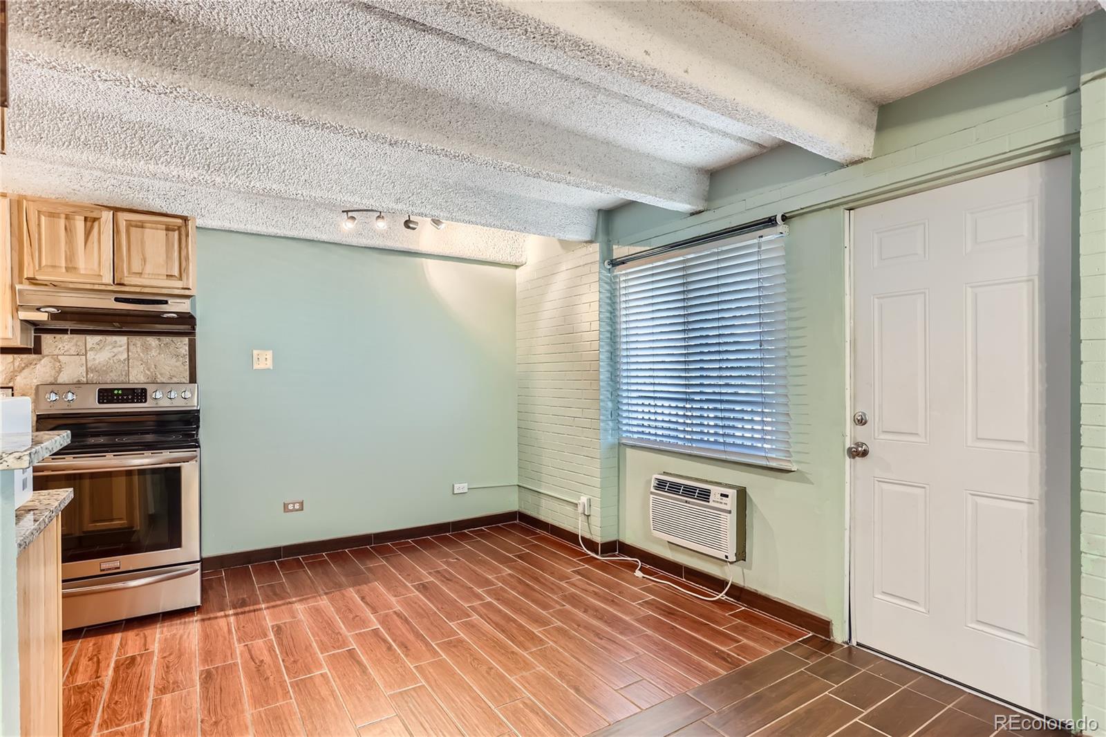 MLS Image #2 for 1180  yosemite street,denver, Colorado