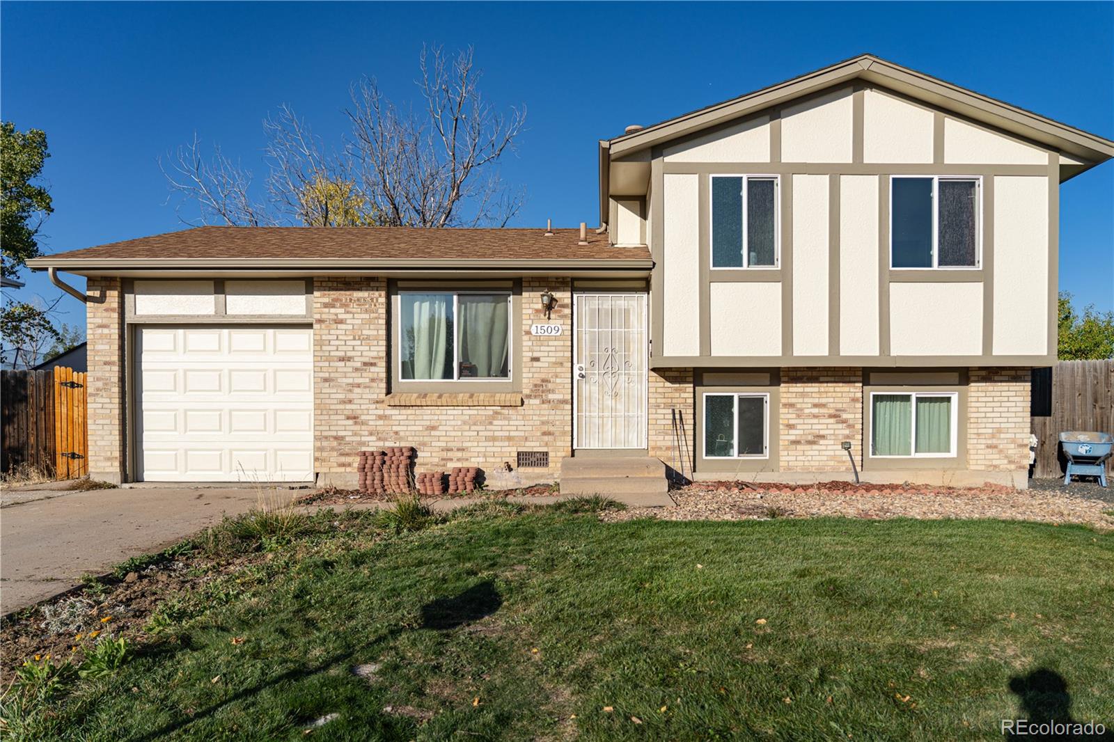 MLS Image #0 for 1509 s lewiston street,aurora, Colorado