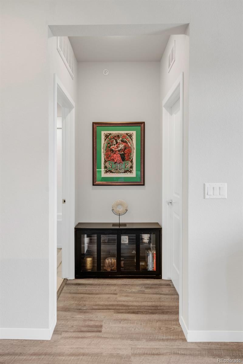 MLS Image #11 for 155 s monaco parkway,denver, Colorado