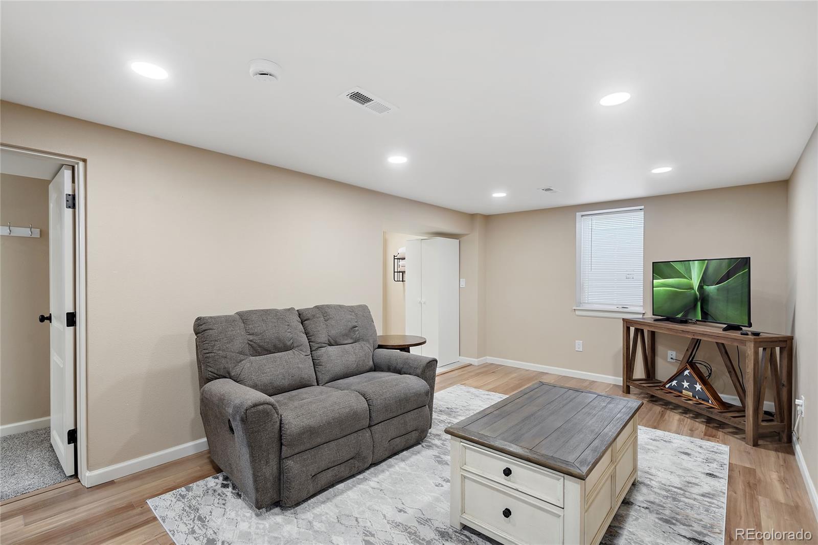 MLS Image #19 for 4945  elm court,denver, Colorado