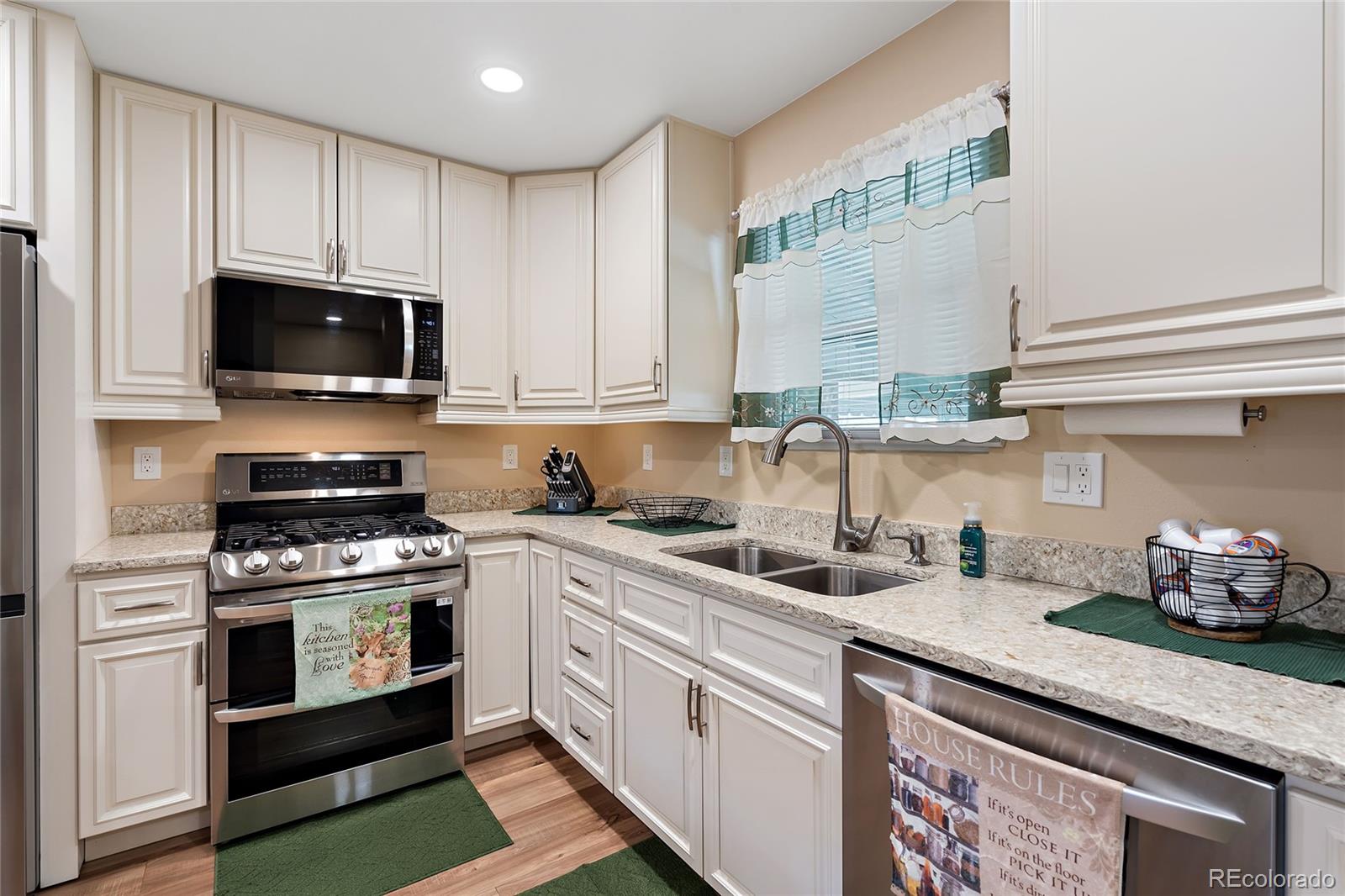 MLS Image #9 for 4945  elm court,denver, Colorado