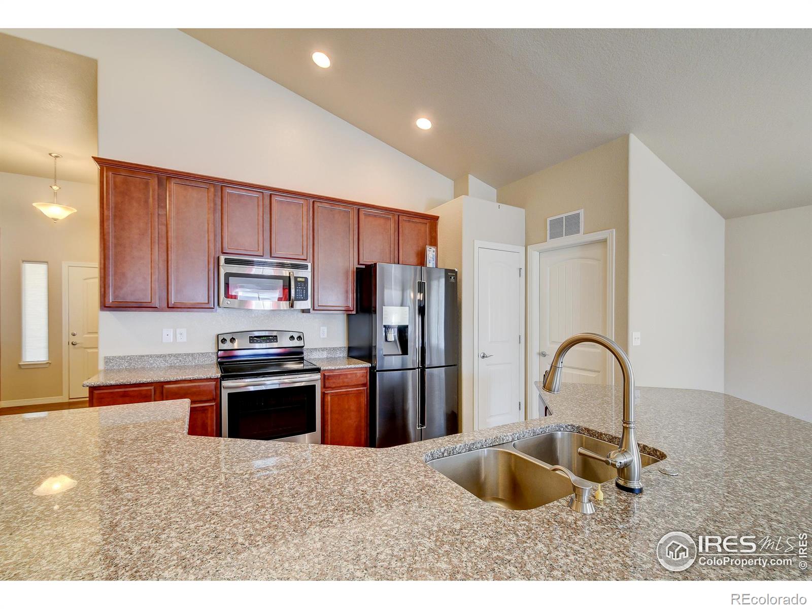 MLS Image #4 for 984  lepus drive,loveland, Colorado