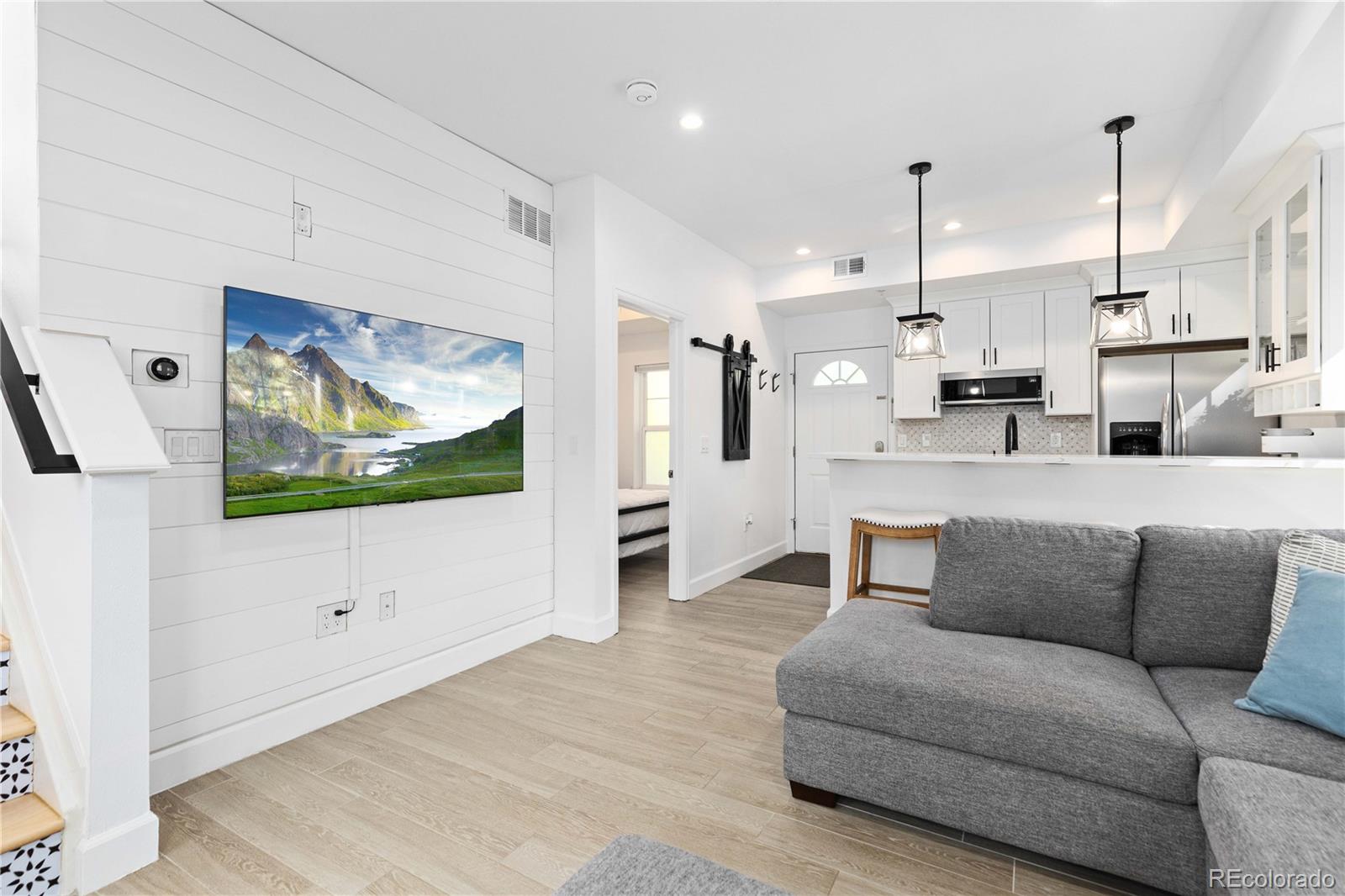 MLS Image #10 for 1834  arapahoe avenue,boulder, Colorado