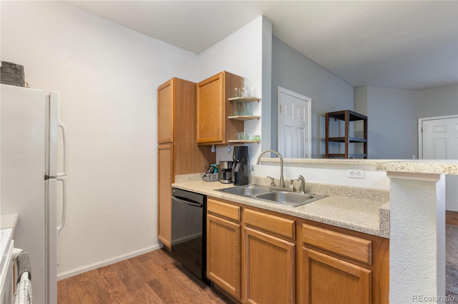 MLS Image #15 for 911 s zeno way,aurora, Colorado