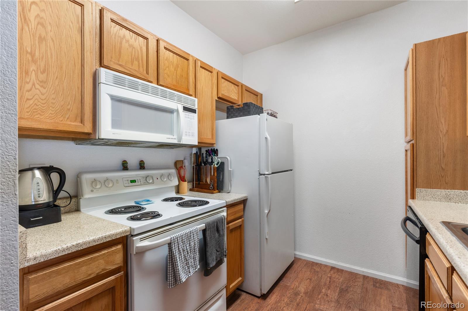 MLS Image #16 for 911 s zeno way,aurora, Colorado