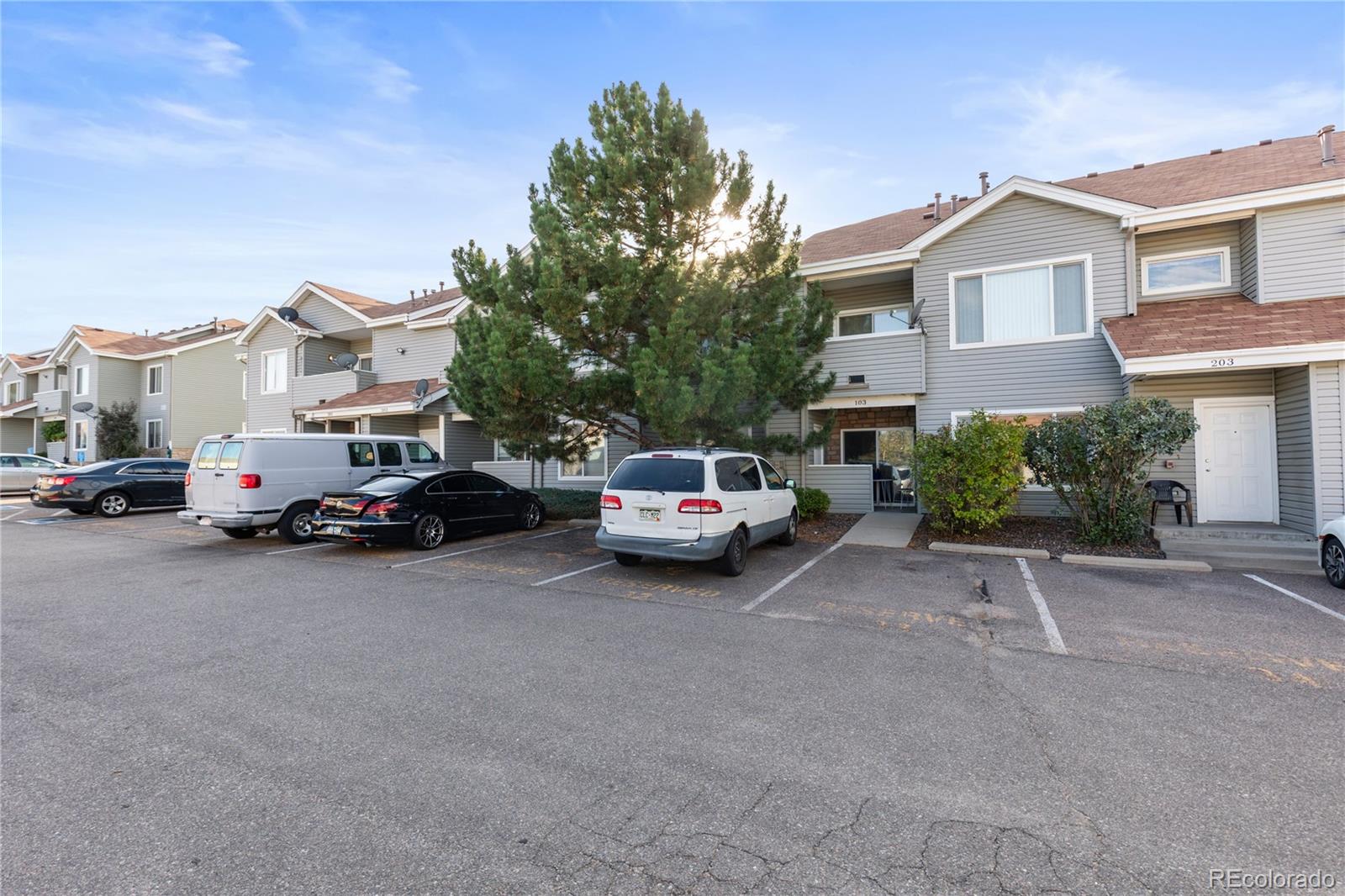 MLS Image #39 for 911 s zeno way,aurora, Colorado