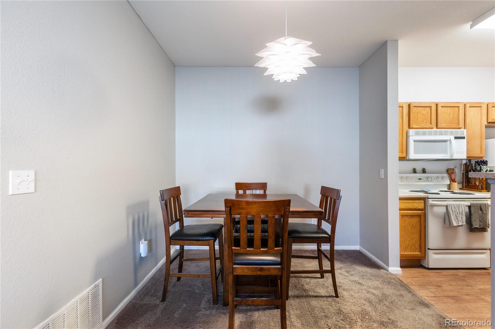 MLS Image #9 for 911 s zeno way,aurora, Colorado