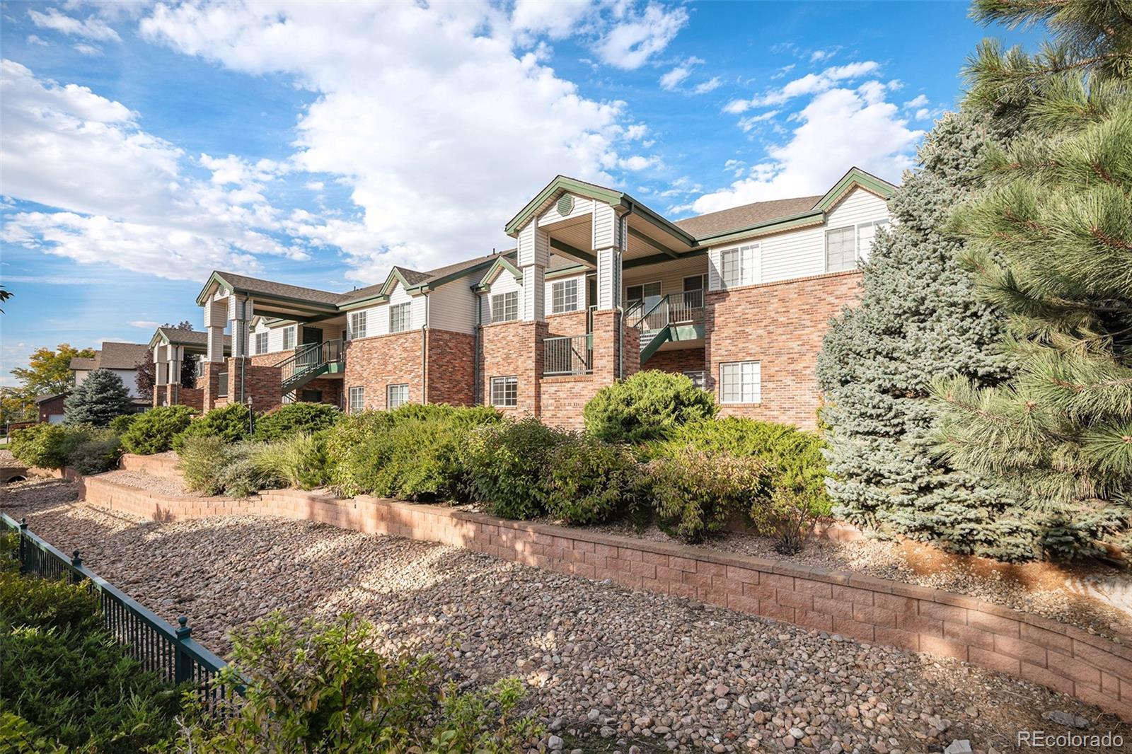 MLS Image #2 for 855 s kalispell circle,aurora, Colorado