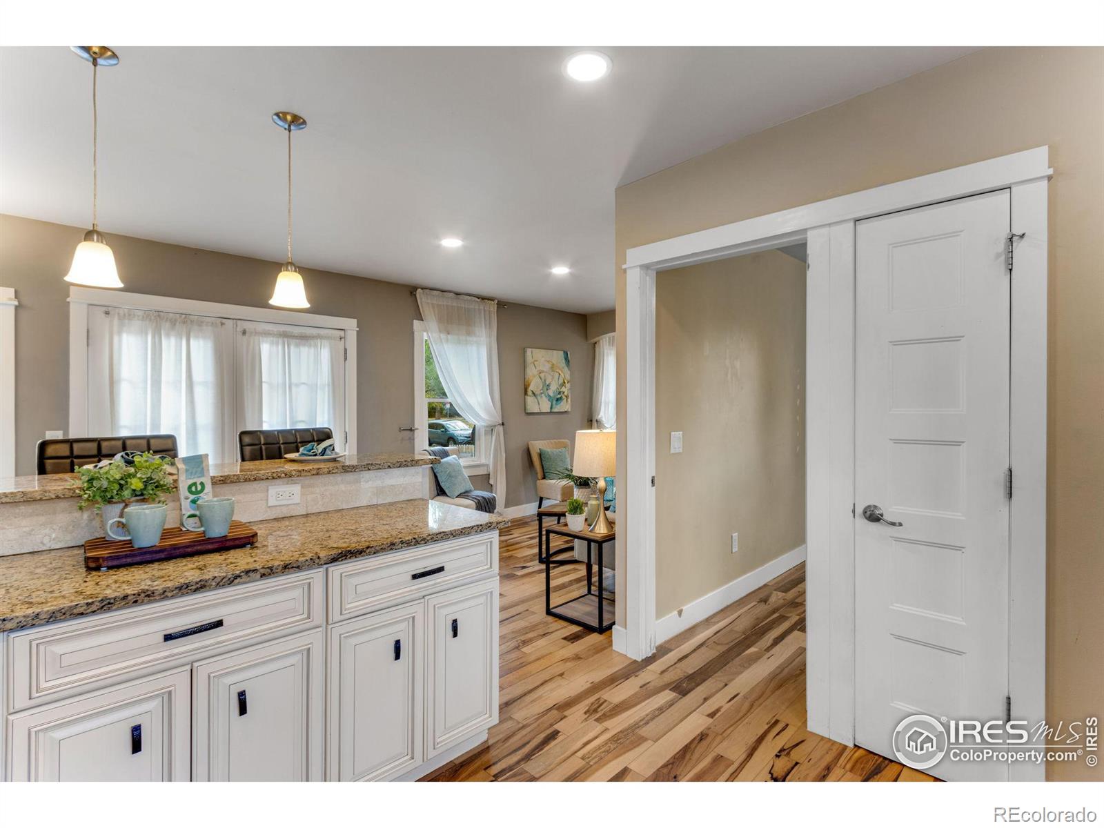 MLS Image #14 for 1350  valentia street,denver, Colorado