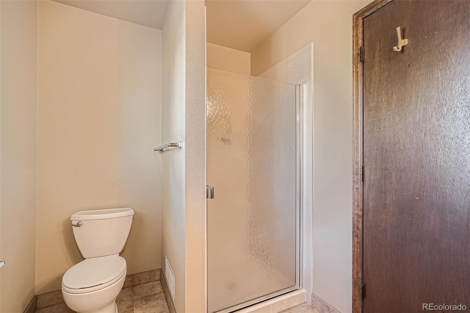 MLS Image #19 for 4674 s raleigh street,denver, Colorado