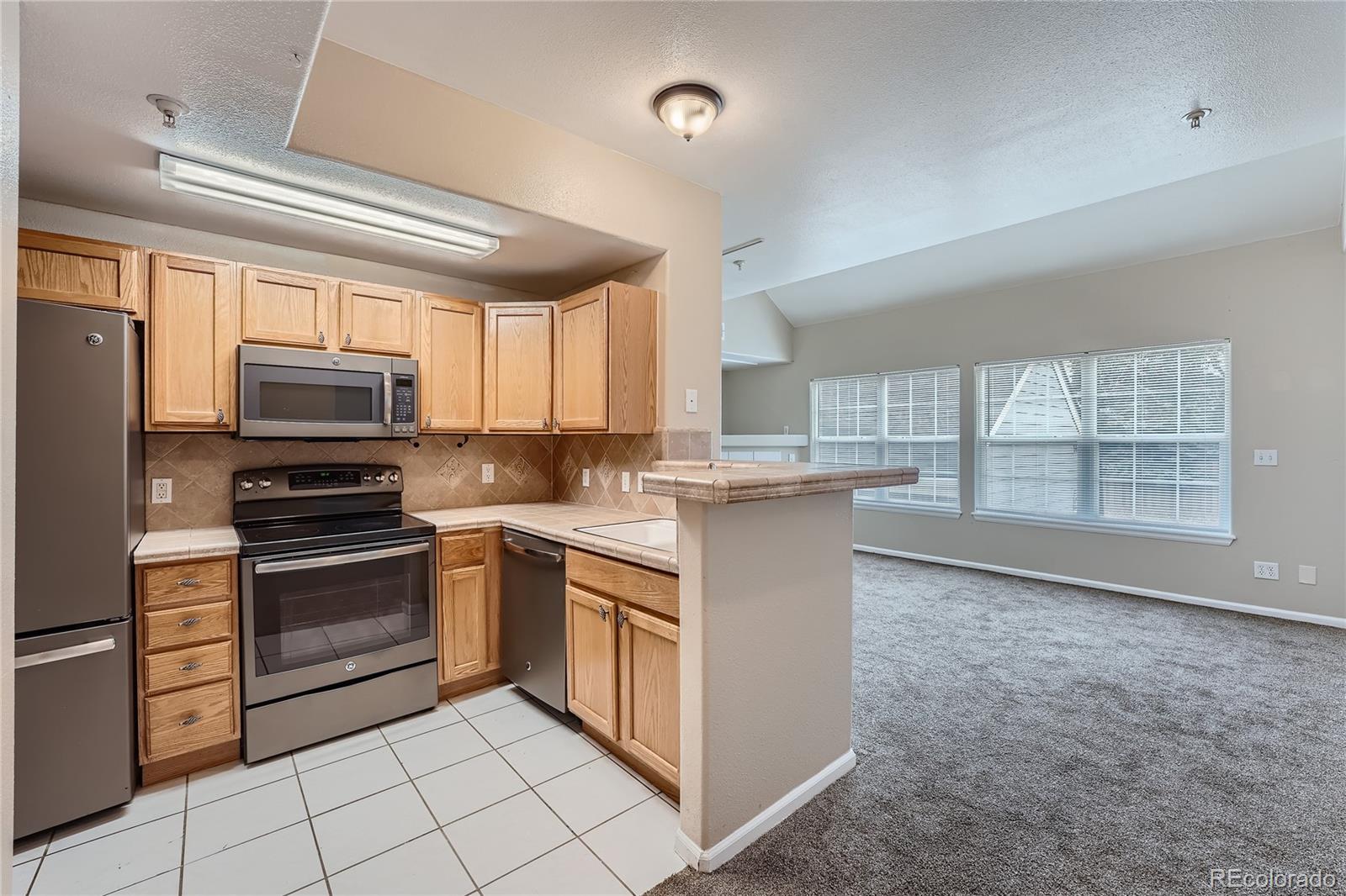 MLS Image #5 for 14319 e grand drive,aurora, Colorado