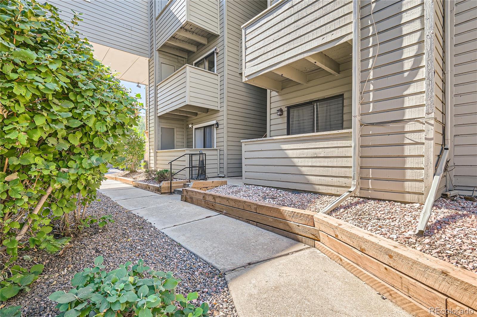 MLS Image #10 for 3100 s federal boulevard 218,denver, Colorado