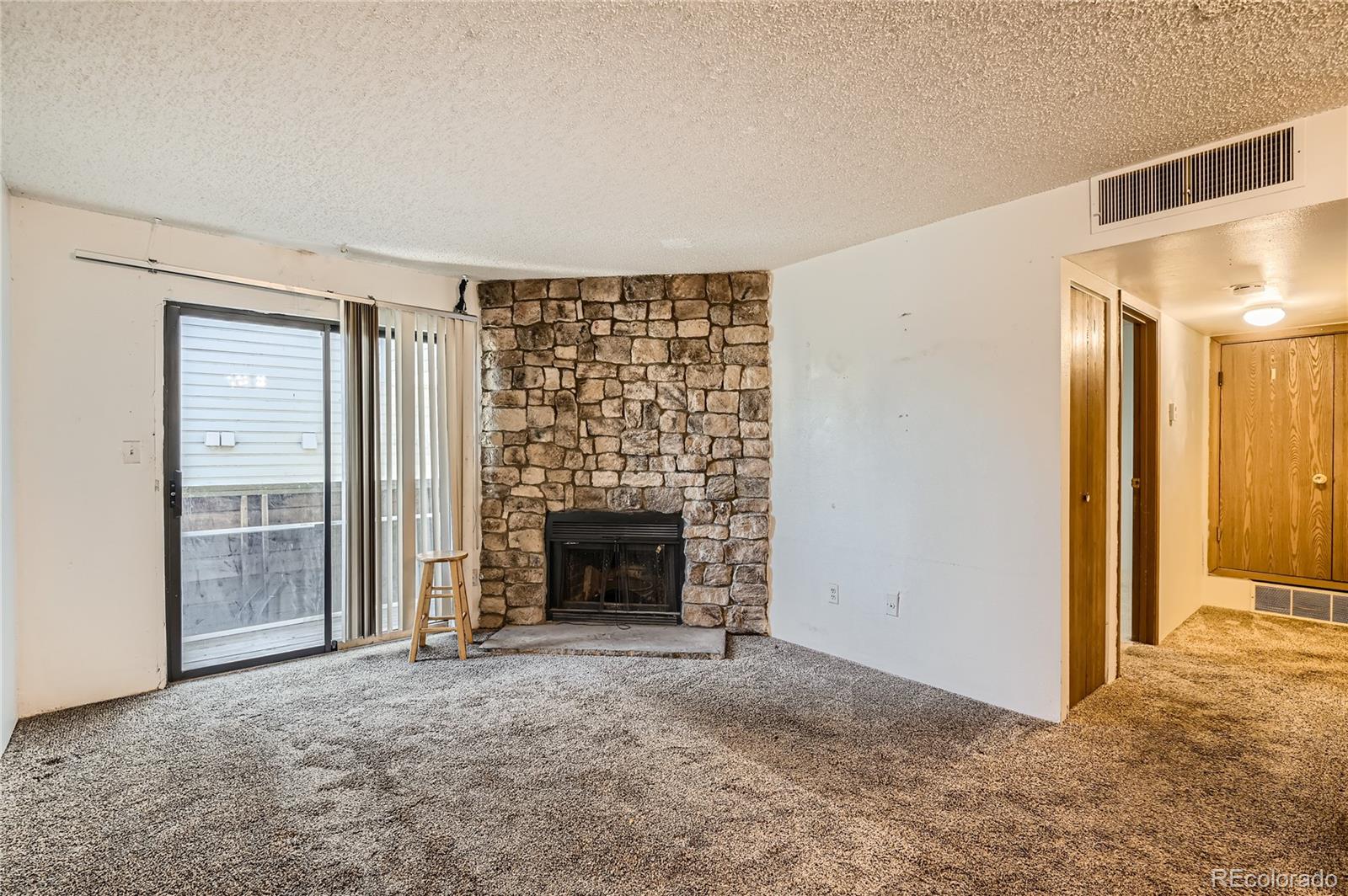 MLS Image #7 for 3100 s federal boulevard 218,denver, Colorado