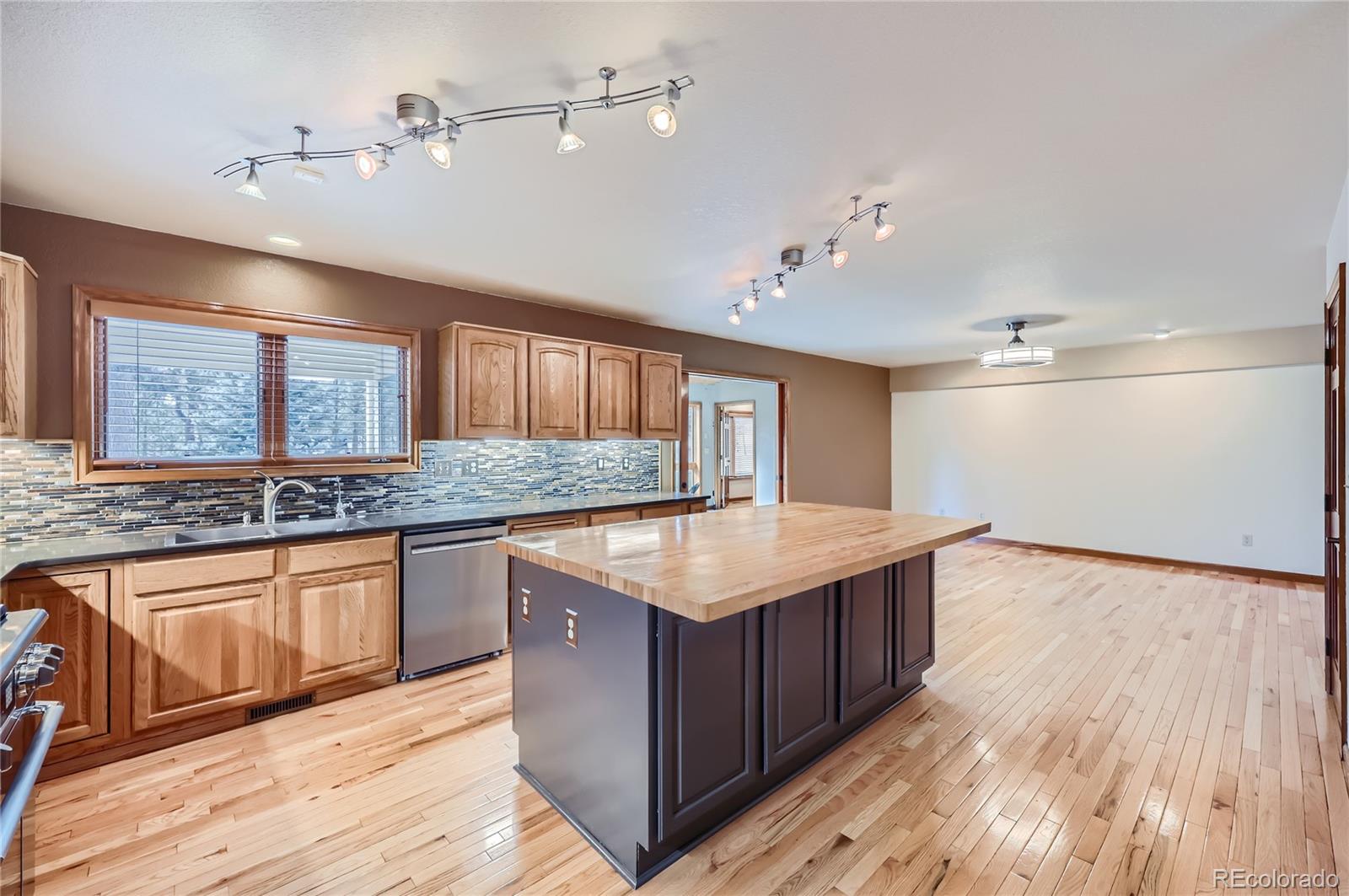 MLS Image #10 for 13910 e pine glen drive,colorado springs, Colorado