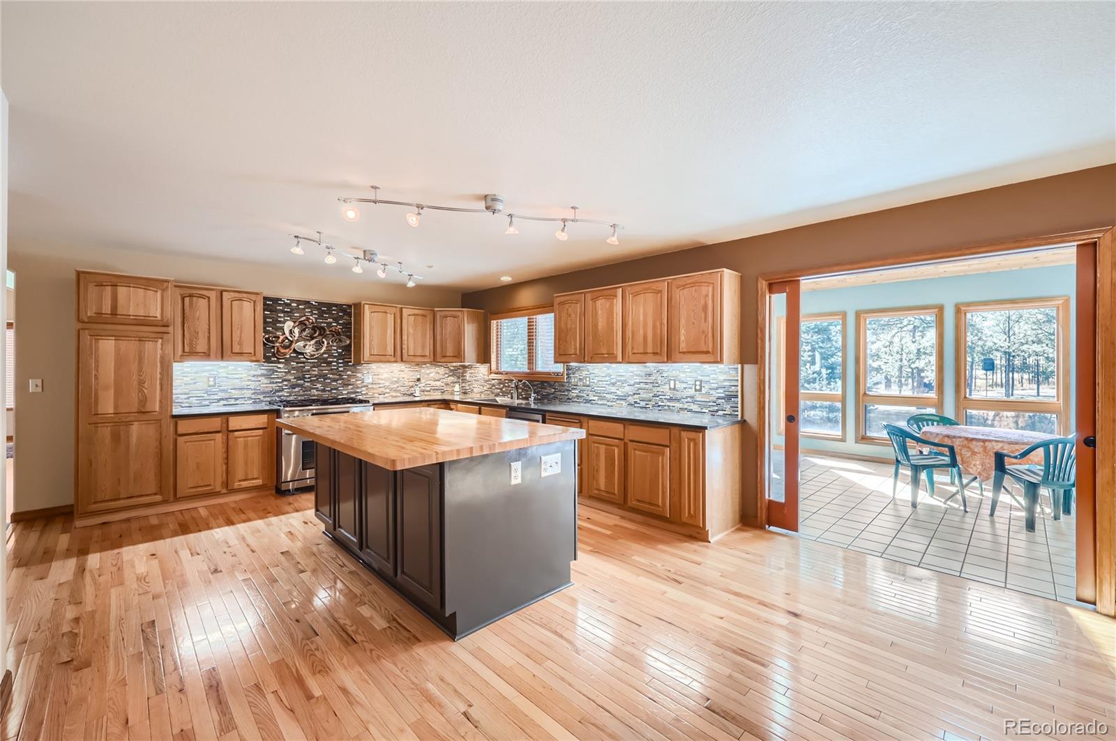 MLS Image #9 for 13910 e pine glen drive,colorado springs, Colorado