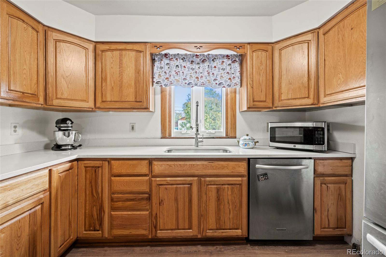 MLS Image #11 for 7445  orchard court,westminster, Colorado